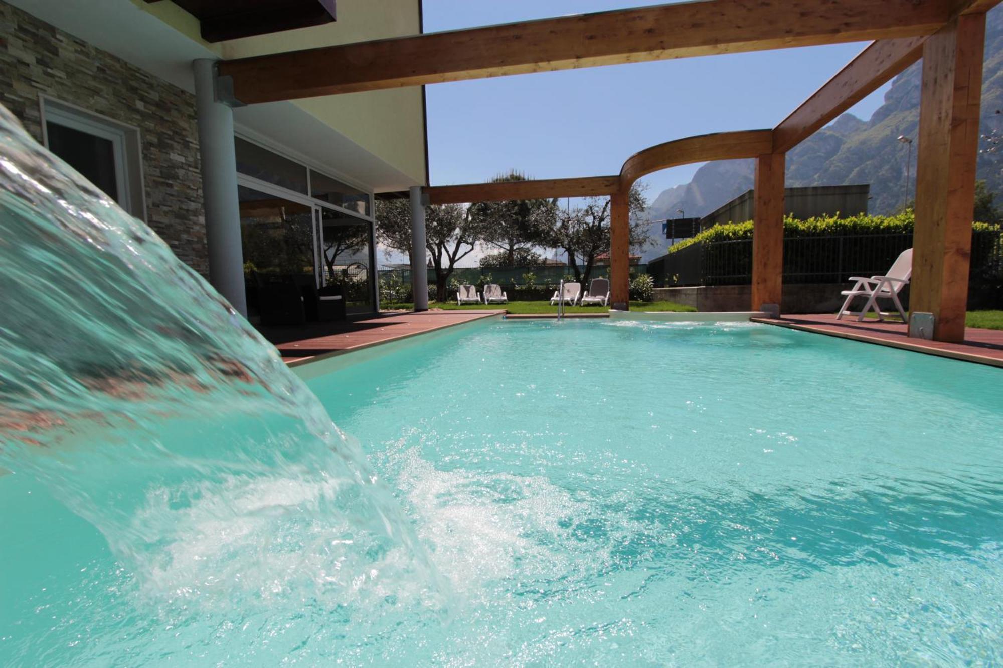 Residence Rivachiara ภายนอก รูปภาพ