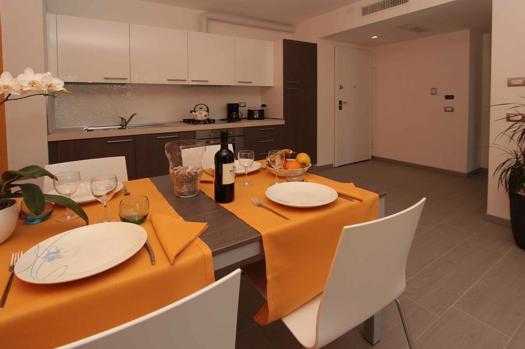 Residence Rivachiara ภายนอก รูปภาพ