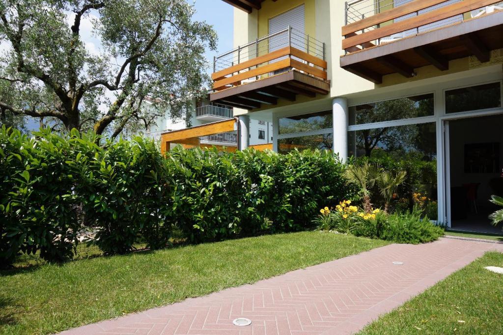 Residence Rivachiara ภายนอก รูปภาพ